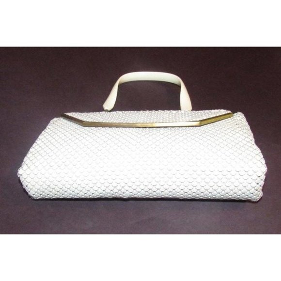 Whiting and Davis Vintage Cream Enamel Mesh Chainmaille and Lucite Handle - Picture 4 of 9